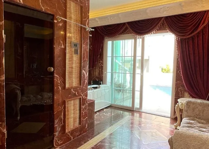 Kingdom With Sauna And Hamam 别墅