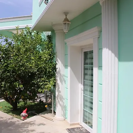 Kingdom With Sauna And Hamam